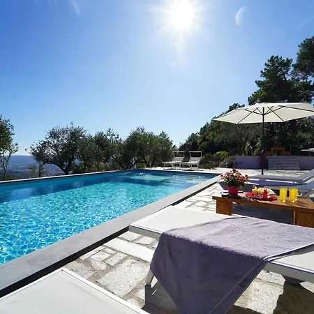 Villa Luxurious With Breathtaking Sea Views Sarzana